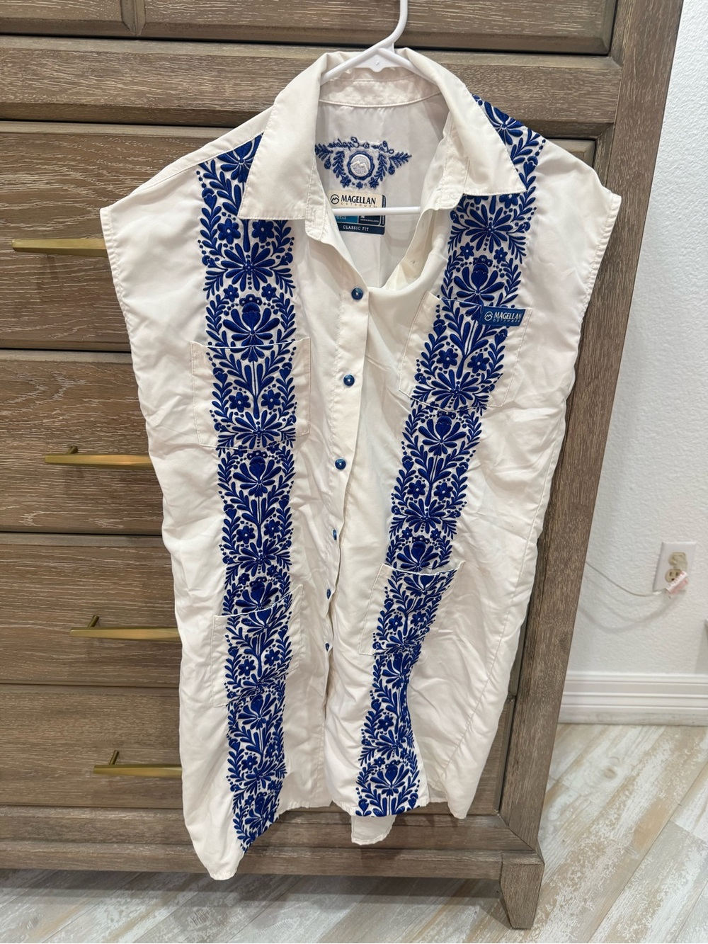 Magellan Outdoors Embroidered Button-Up Shirt Dress women’s size medium